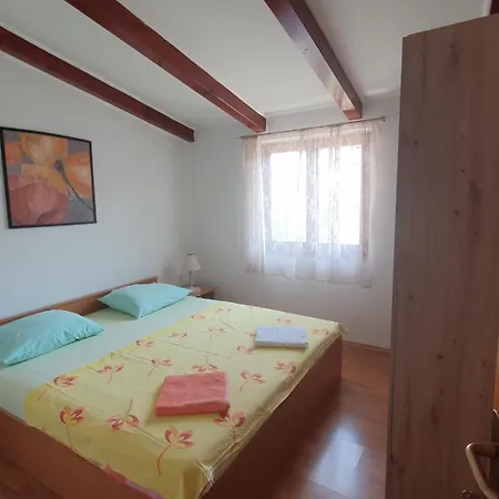 Apartment With Parking Space Cunski, Losinj - 7951